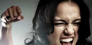 9 Ways to Make Your Angry Girlfriend Happy